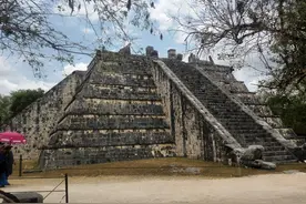 探险家在玛雅人遗址发现一件物品，大英博物馆开会讨论，得出结论图片