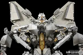 TakaraTOMY 变形金刚 MPM10 红蜘蛛日版官图更新 预订价20000日元图片