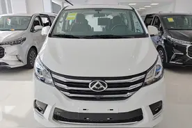 很适合自驾游的国产MPV，放倒后排能当床，关键有柴油动力图片