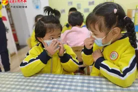 呼吸道疾病高发季，幼儿园病假条却少了图片