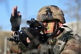 美国负责做梦，中国负责实现：解放军单兵作战系统曝光图片