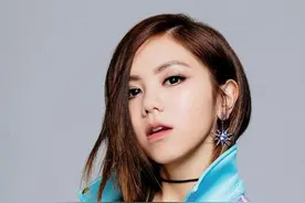 邓紫棋，光年之外图片