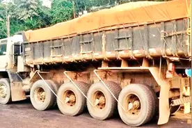 10辆极端危险的最大卡车怪物驾驶着世界上最强大的重型卡车视频封面