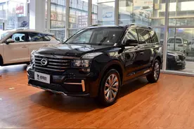 又大又方正，国产SUV的气场都这么强吗？带你看广汽传祺GS8图片