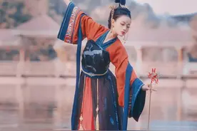 “水上轻功”表演被1000万人围观，老外：中国人真的会功夫图片