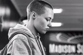 KO张伟丽的「暴徒玫瑰」，到底什么来头？图片