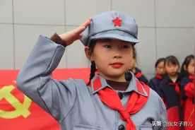 “9除3”和“9除以3”傻傻分不清？网友：请原谅，我小学没毕业图片