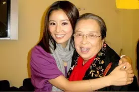 84岁李明启：因为拍《还珠格格》，被观众“恨”了22年图片