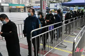 即日起，省内经兰州火车站出省人员须持24小时核酸检测阴性证明图片