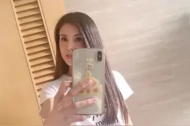 李若彤毅力太好了，发照片晒健身成果，马甲线小蛮腰应有尽有图片