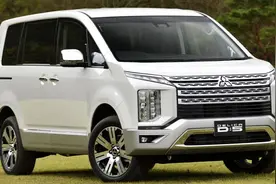 三菱“四驱MPV”之王！2+2+2六座，超选四驱，太适合中国国情！