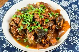 一辈人说甲鱼苦胆全佐料，一起烹饪才够鲜，长见识了图片