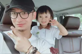 94年单亲奶爸带娃骑行西藏爆红，妈妈现身晒照，网友：早干嘛去了图片