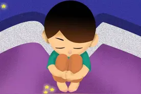 幼师晒男童闻臭脚图，称已屏蔽家长领导，家长都懵了图片