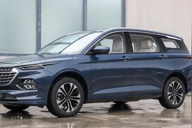 车长接近4米9，配8速自动挡，五菱凯捷终究成为了“爆款”图片