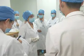 普通家庭的学生学医有多难，看看医学生付出的辛苦，你就明白了图片