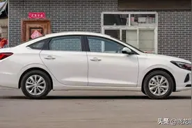 11万没有买日产轩逸，却买了长安逸动，开完之后车主有话要说图片