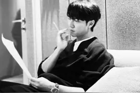 34岁韩国偶像鼻祖官宣恋情！已秘密恋爱一年，两人相差5岁很投缘图片