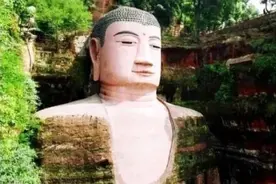 乐山大佛：俯瞰人间1200多年，多次“闭眼流泪”，这是为何图片