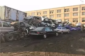 大连的汽车坟场，竟有这么多的经典车图片