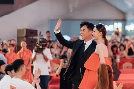 郑恺曝与苗苗婚礼进程，跑男CP baby将当伴郎，令人期待图片