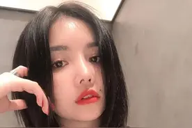 原来有辨识度是这么美，安崎的痣我Get了！图片