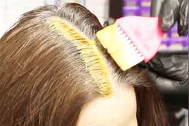 染头发是应该湿着染还是干着染？其中的原因要知道！视频封面