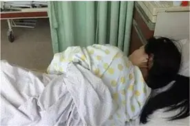 宝妈奶水足却不给孩子吃一口，婆婆因此怒骂，掀开被子后却落泪了图片