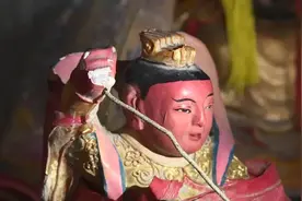 人神共愤！厦门一男子连砸4座庙！被抓后，他这样说图片