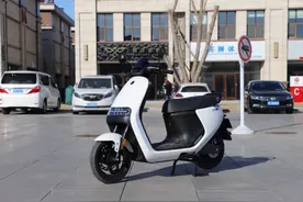 属于九号电动车的关键词：真智能，更好骑图片