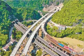 今年完成投资近17亿！巴万高速巴中段预计2020年底全线建成通车图片