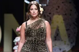 快来取走，为胖女孩“量身定做”的5款穿搭技巧，显瘦还拉风图片