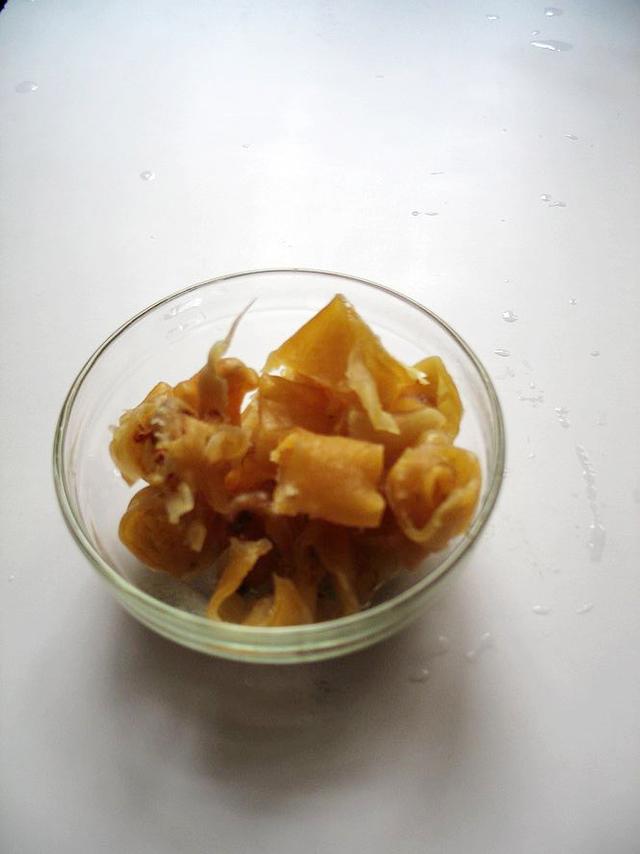 花胶猪骨鸡脚汤 2026年花胶煲猪骨鸡脚的做法 花胶猪骨鸡脚汤 2026年花胶煲猪骨鸡脚的做法