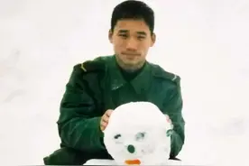 再见，老班长① | 从军16年，手上的疤痕是他独特的“军功章”图片