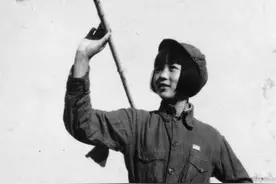 91年，湖南老妇痛失爱子，意外暴露伤疤，揭秘隐藏42年的真实身份图片