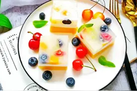 3种水果果冻做法，天越热越想吃，冰凉Q弹爽滑，夏天和孩子抢着吃图片