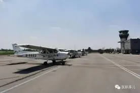 九天飞院12架飞机一天转场日照岚山基地图片