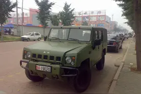 军车退役后如何处理，普通人能买吗？为什么有人说它无法上路图片