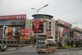 居民询问百荣世贸疏解、崇外六号地规划等问题图片