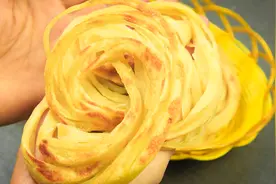 面点师分享金丝饼的做法，不发面制作简单，饼皮酥脆，层层分离