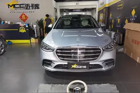 21款奔驰S级改车道保持、变道辅助、交通拥堵辅助的不同图片