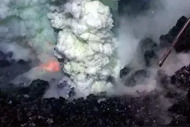 海底火山在海洋中喷发，为什么海水无法浇灭？专家：两者原理不同图片