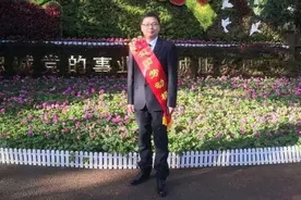 他毕业于湖北名校，成果填补多项空白，获党中央、国务院表彰图片