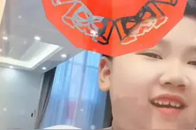 郭德纲小儿子又胖了？长相像哥哥郭麒麟，意外暴露张云雷三层豪宅图片