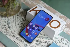 Redmi K40白色高清图赏：纤薄+小挖孔设计，高颜值之选图片