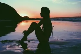 没有高颜值怎么拍照？不露脸的人像照这样拍，美炸了图片