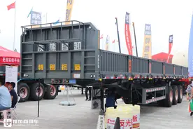 砂石料运输卡友的最爱，特别抗造，灰熊侧翻自卸挂车为何这么强？图片