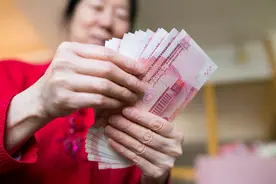 退休党员请注意，满足这些条件，每月补助可以上调1个级差图片