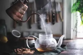 散文：人生总有遗憾，心怀素简，淡然行走，未来依旧美好图片