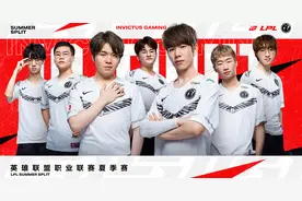 阿水妹扣双排撞车泡芙，2打5打爆虐泉2分钟，Curse真就“帮猪”？图片